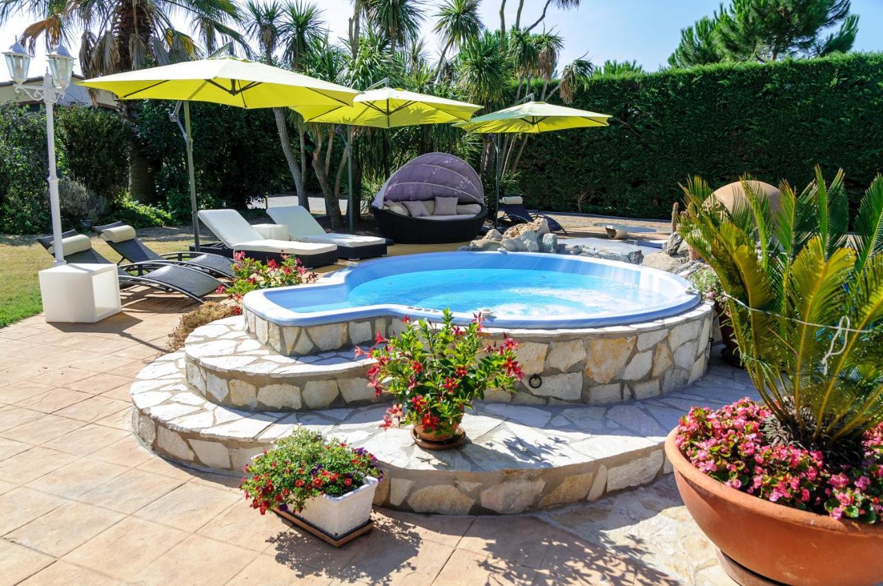 La Villa Du Golf Peralada Bagian luar foto
