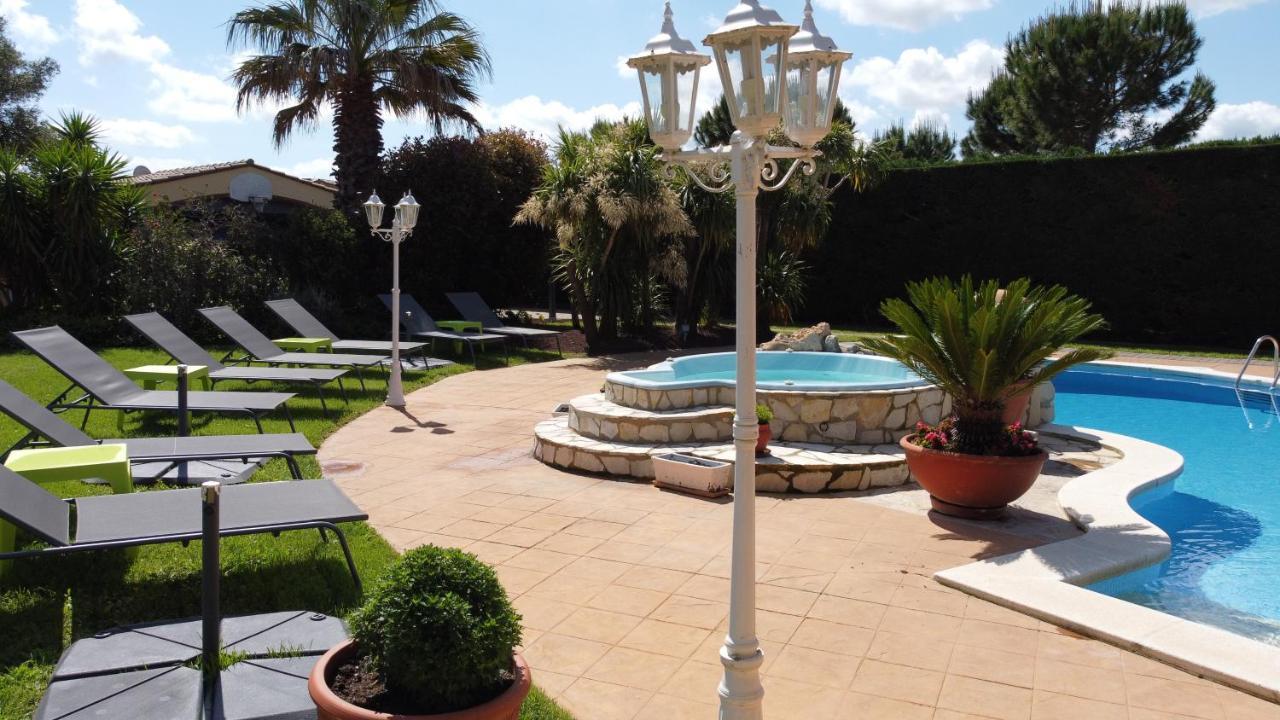 La Villa Du Golf Peralada Bagian luar foto
