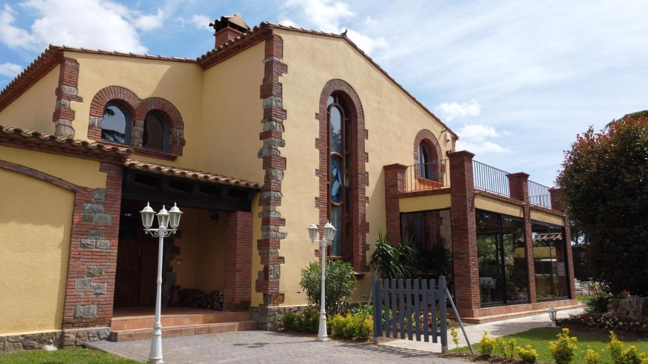 La Villa Du Golf Peralada Bagian luar foto