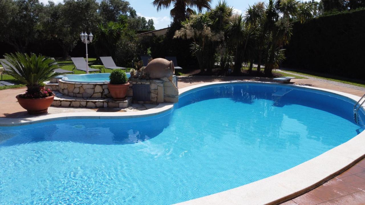 La Villa Du Golf Peralada Bagian luar foto