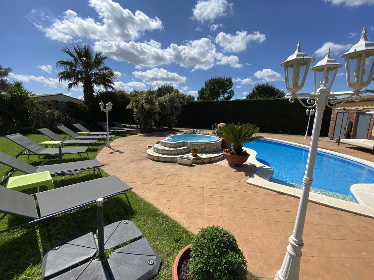 La Villa Du Golf Peralada Bagian luar foto